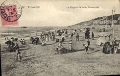 CPA Trouville la plage et la jetee promenade