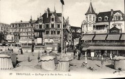 CPA Trouville La plage et la rue de paris