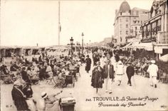 VINTAGE POSTCARD Trouville the queen of the beaches walk of the boards