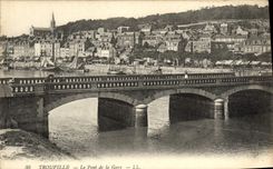 CPA Trouville le pont de la gare