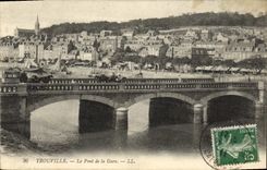 CPA Trouville le pont de la gare