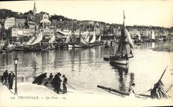 CPA Trouville Le port Bateaux