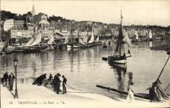 CPA Trouville Le port Bateaux