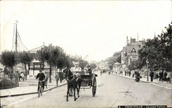 VINTAGE POSTCARD Trouville the quay valley