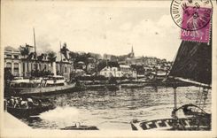 VINTAGE POSTCARD Trouville the queen of the beaches quays the boat of Trouville in Le Havre