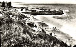 MODERN CARD Trouville Effects of waves to the esplanade of the black rocks