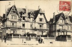 CPA Trouville La maison normande