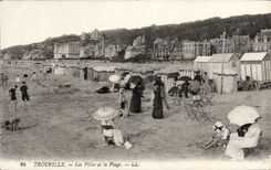 VINTAGE POSTCARD Trouville villas and the beach