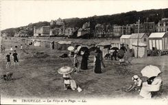 CPA Trouville Les villas et la plage