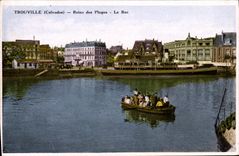 VINTAGE POSTCARD Trouville Queen of the beaches the vat Boats