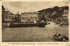 VINTAGE POSTCARD Trouville the queen of the beaches the vat and the place of the casino Boats
