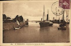 CPA Honfleur L'Arrivee du Bateau du Havre