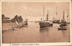 CPA Honfleur L'Arrivee du Bateau du Havre