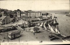 CPA Honfleur Vue Generale du Port Bateau