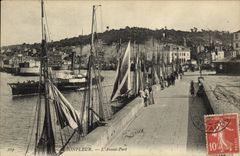 VINTAGE POSTCARD Honfleur Before Port Boats