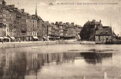 CPA Honfleur Le Quai Ste Catherine et la Lieutenance