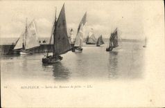 CPA Honfleur Sortie des Bateaux de Peche