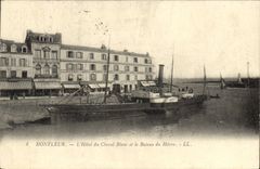 CPA Honfleur L'Hotel du Cheval Blanc et le Bateau du Havre