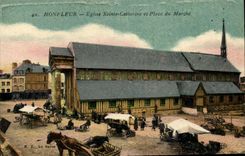 CPA Honfleur L'Eglise Saint catherine et place du Marche