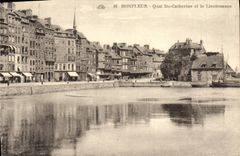 CPA Honfleur Quai Ste Catherine et la Lieutenance 