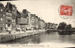 CPA Honfleur Prespective du Quai Sainte Catherine