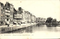 CPA Honfleur Prespective du Quai Sainte Catherine Bateaux