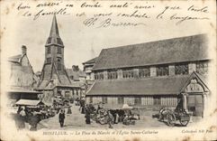 CPA Honfleur La Place du Marche et l'Eglise Sainte Catherine 