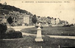 CPA Honfleur Le Boulevard Carnot et la Cote de Grace 
