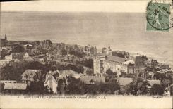 CPA Houlgate Panorama vers le Grand Hotel 
