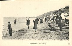 VINTAGE POSTCARD Trouville On the Beach