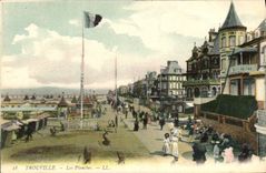 CPA Trouville Les Planches 
