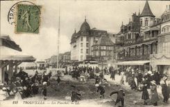 CPA Trouville Les Planches 