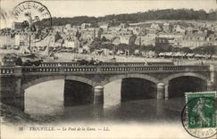 CPA Trouville Le Pont de la Gare 