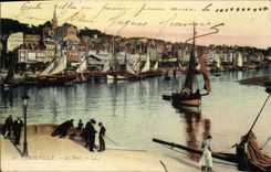 VINTAGE POSTCARD Trouville the Port Boats Fishes Sinning