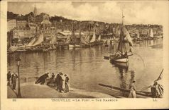 CPA Trouville Le Port Bateaux Peche Pecheur