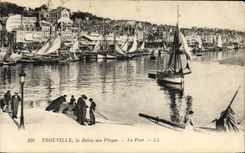 VINTAGE POSTCARD Trouville the Queen Of the Beaches Boats Fishes Sinning