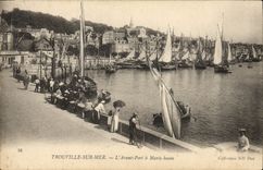 VINTAGE POSTCARD Trouville On Mer Before Port has high tide Boats
