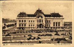 CPA Trouville Reine Des Plages Place du Marechal Foch