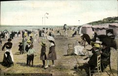 CPA Trouville La plage et la jetee promenade