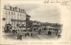 CPA Trouville Sur mer la place de la cabotte et le quai vallee