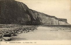 CPA Arromanches La falaise Est