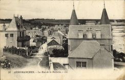 VINTAGE POSTCARD Arromanches the street of the battery