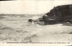 VINTAGE POSTCARD Arromanches Les Bains the Large Hold one Day Of Temple And Spring tide