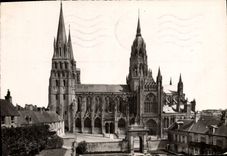 POSTAL MODERNA Bayeux la catedral izquierda lateral