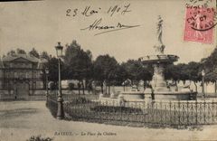 CPA Bayeux la place du chateau