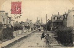 CPA Bayeux La route de port en bessin