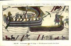 POSTAL Tapisserie de la VENDIMIA de la reina Matilde Bayeux que avanza en la orilla