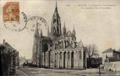 CPA Bayeux le cathedrale vue d'ensemble