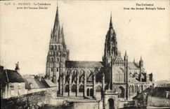 CPA Bayeux le cathedrale prise de l'ancien eveche