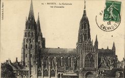 CPA Bayeux le cathedrale vue d'ensemble